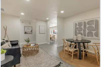 7244 Hayward Dr, Sacramento, CA 95828 - Photo 9