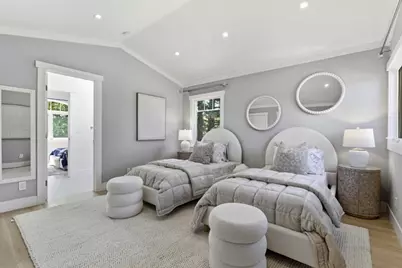 2025 Santa Cruz Ave, Menlo Park, CA 94025 - Photo 31