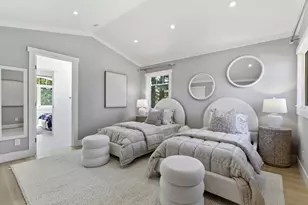 2025 Santa Cruz Ave, Menlo Park, CA 94025 - Photo 31