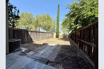 3101 Peppermill Cir, Pittsburg, CA 94565 - Photo 25