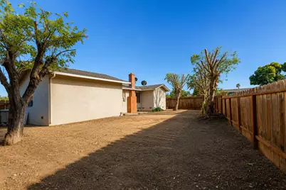 1210 Gloria Dr, Hollister, CA 95023 - Photo 17