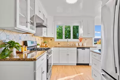 371 Paramount Dr, Millbrae, CA 94030 - Photo 17