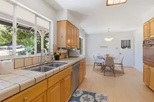 977 Pleasant Hill Rd, Redwood City, CA 94061 - Photo 13