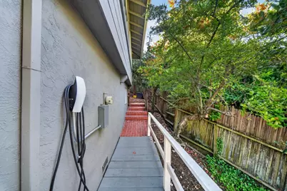 18 Woodcrest Cir, Oakland, CA 94602 - Photo 41