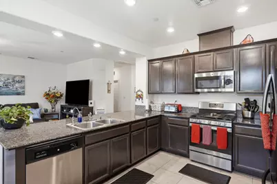 450 Amabile Dr, Los Banos, CA 93635 - Photo 9