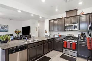 450 Amabile Dr, Los Banos, CA 93635 - Photo 9