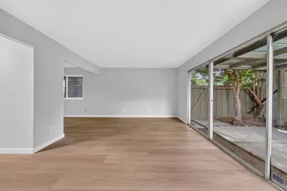 5687 Hollyleaf Ln, San Jose, CA 95118 - Photo 19