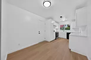5687 Hollyleaf Ln, San Jose, CA 95118 - Photo 23