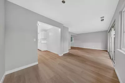 5687 Hollyleaf Ln, San Jose, CA 95118 - Photo 15