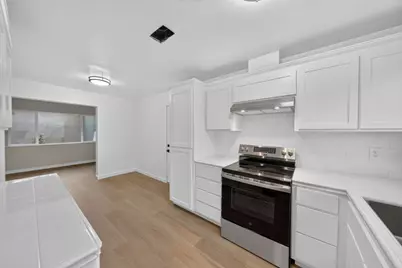 5687 Hollyleaf Ln, San Jose, CA 95118 - Photo 21