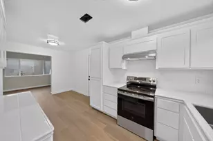 5687 Hollyleaf Ln, San Jose, CA 95118 - Photo 21