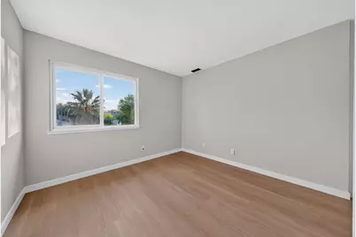 5687 Hollyleaf Ln, San Jose, CA 95118 - Photo 41