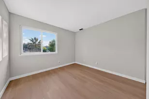 5687 Hollyleaf Ln, San Jose, CA 95118 - Photo 41
