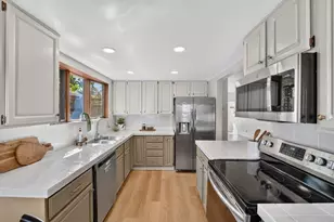 434 Morrissey Blvd, Santa Cruz, CA 95062 - Photo 19