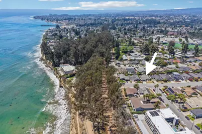 109 Cabrillo St, Capitola, CA 95010 - Photo 5