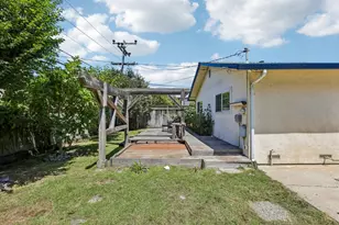109 Cabrillo St, Capitola, CA 95010 - Photo 33
