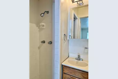 915 Padre Dr, Salinas, CA 93901 - Photo 17