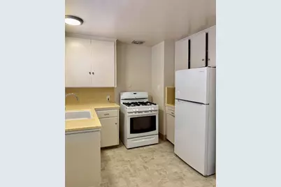 915 Padre Dr, Salinas, CA 93901 - Photo 7