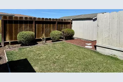 915 Padre Dr, Salinas, CA 93901 - Photo 25