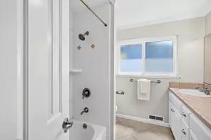 1678 Lewiston Dr, Sunnyvale, CA 94087 - Photo 21
