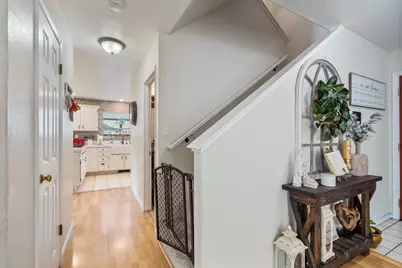 1090 Los Altos Dr, Hollister, CA 95023 - Photo 23