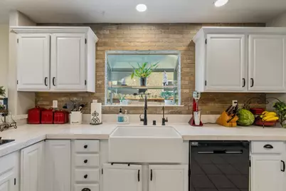 1090 Los Altos Dr, Hollister, CA 95023 - Photo 19