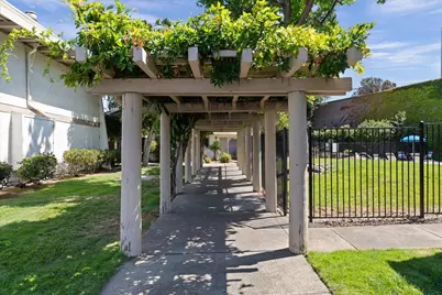 10385 Mary Ave, Cupertino, CA 95014 - Photo 21
