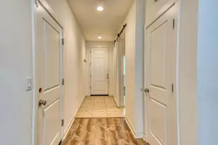 271 Lamplighter Ln, Hollister, CA 95023 - Photo 3