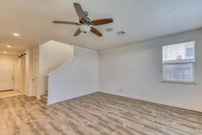 271 Lamplighter Ln, Hollister, CA 95023 - Photo 5