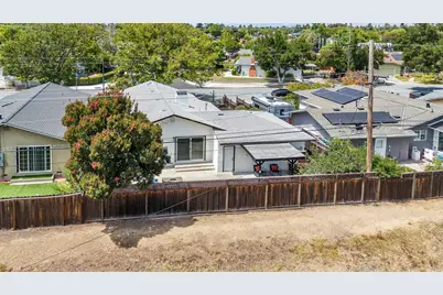 1924 Rosswood Dr, San Jose, CA 95124 - Photo 41