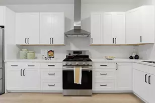 2011 Powell St, San Francisco, CA 94133 - Photo 11