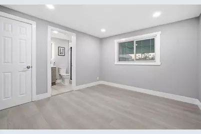 174 Redwood Dr 174, Hollister, CA 95023 - Photo 3