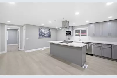 174 Redwood Dr 174, Hollister, CA 95023 - Photo 13
