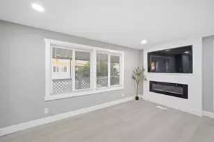174 Redwood Dr 174, Hollister, CA 95023 - Photo 7