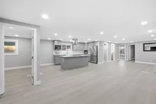 174 Redwood Dr 174, Hollister, CA 95023 - Photo 9