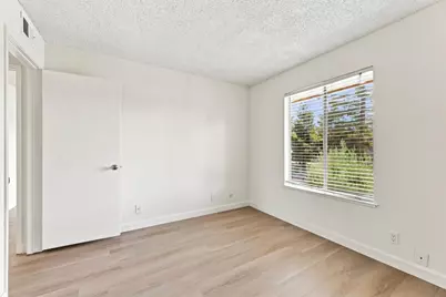 2745 Mauricia Ave B, Santa Clara, CA 95051 - Photo 19