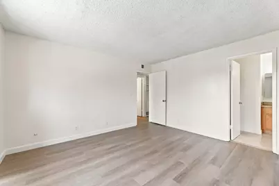 2745 Mauricia Ave B, Santa Clara, CA 95051 - Photo 17