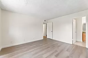 2745 Mauricia Ave B, Santa Clara, CA 95051 - Photo 17