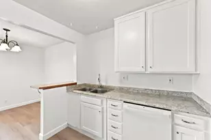 2745 Mauricia Ave B, Santa Clara, CA 95051 - Photo 11