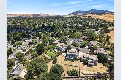 1040 Peppermill Ct, Concord, CA 94518 - Photo 73