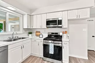 1837 W Rosecrans Way, Stockton, CA 95207 - Photo 11