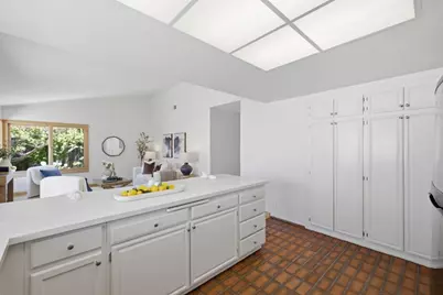 2389 Apsis Ct, San Jose, CA 95124 - Photo 7
