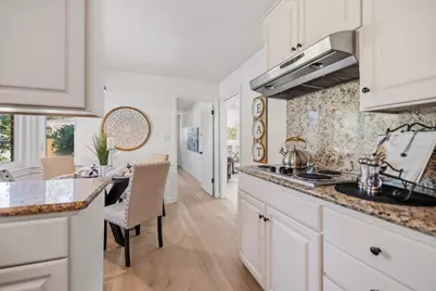 135 Pineview Ln, Menlo Park, CA 94025 - Photo 19