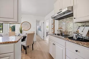 135 Pineview Ln, Menlo Park, CA 94025 - Photo 19