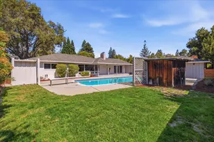 135 Pineview Ln, Menlo Park, CA 94025 - Photo 33