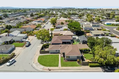 1695 McKinley St, San Mateo, CA 94403 - Photo 31