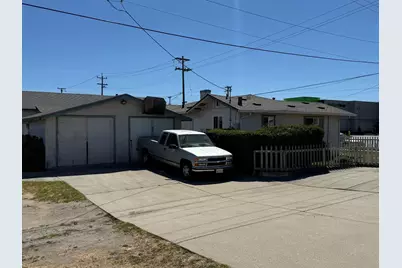122 Martella St, Salinas, CA 93901 - Photo 11