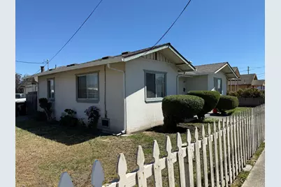 122 Martella St, Salinas, CA 93901 - Photo 9