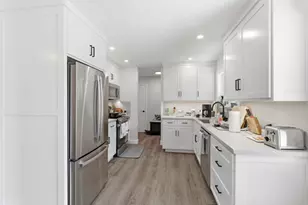 945-947 Miramonte Ave, Mountain View, CA 94040 - Photo 11
