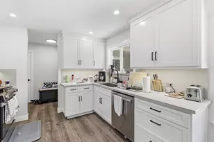 945-947 Miramonte Ave, Mountain View, CA 94040 - Photo 11